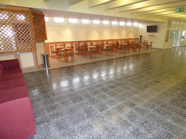 Aula és kávézó