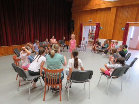 Ismerkedés egymással játékosan